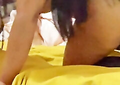 Maria Carbaleon se folla al amigo de su padre después de ir por ella a la escuela