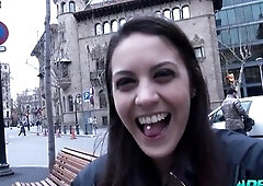 Carolina Abril es follada por un desconocido con los ojos tapados - ADPTUBE