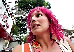 This security guard execrates me