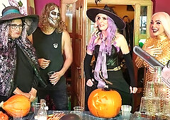 Bewitching mature beauty Ella gets fucked deeply