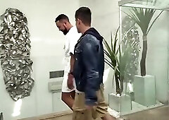 Henrique quiere que le den su culeada