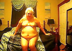 Shuggah Shows Off Her New PHATNESS In Public