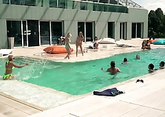 Hot afternoon with a sexy and breasty blond chick