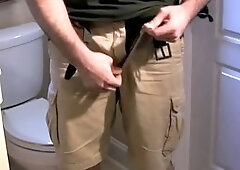 Busy guy gets deepthroated on the lowdown