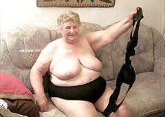 Granny ssbbw big dildo, wrinkled tits, amateur