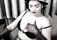 If I didn't love a big cock, I wouldn't be a total slut! I'm all about that big one!