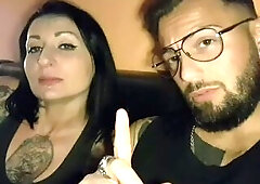 Due amanti maiali danno lezione di squirting