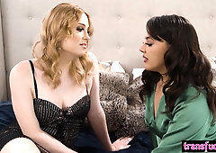 Big penis shemale fucks her big butt date