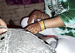 Erotic Hindi audio video of Indian housewife xshika giving amazing blowjob