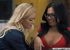 Serene and Summer  make out when karla left them in the room