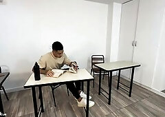 Students bang secretly from their teacher - Max Betancur and Carla Morelli