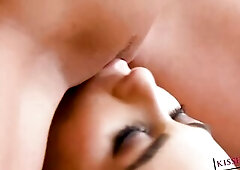 AGED LESBO lastly gets her hands on HER NEIGHBOR - Giving a kiss HD