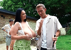 Cock-loving brunette Klara Divine gets spit roasted in bed