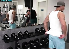 Gym bottom hunk assfucked and assrimmed at public gym
