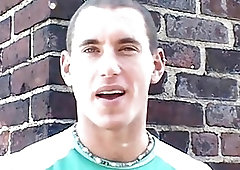 Gay guy with a foot fetish sucks his toes solo