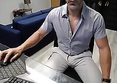 Hot Hung Portuguese Stud on Webcam
