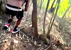 negao_dotado_fode_o_cuzinho_virgem_do_novinho_na_saida_da_escola_no_mato