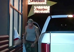 Hunk spitroasted and facialized by dongs