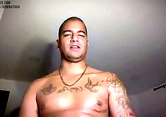 You're a talented queer enjoying some big cock action