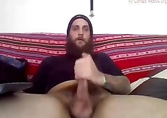 Married hotness edges his cock