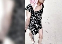 tacones transparentes lindos pies y minivestido esta puta se desnuda en publico muy caliente