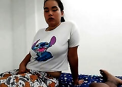 ME COMPLACE CON UN DELICIOSO ORAL-JOB EN MI HABITACION 1 PARTE