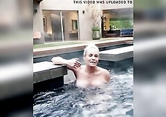 Chelsea Handler In Sexy Tub