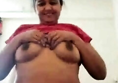 INDIAN WIFE JAYSHRI SHOWING BOOBS ON VIDEO CALL