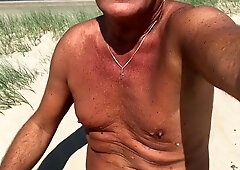 Ultimateslut JIZZ FLOW ON THE BEACH