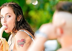 Awesome outdoor porn with a big-bottomed model Atlantis