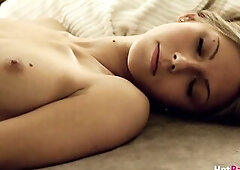 Pleasing Honey Krystal Boyd Finger Fucks Her Creamy Twat To Climax!