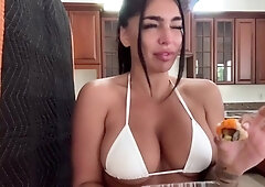 Love Chat Big Boobs Brunette Masturbating For Cam