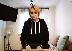 I called the hairdresser to the abode, drilled her constricted booty, cum instead of tips.