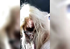 Dope floozy gets on her knees in public to take a load of cum directly into her throat after sucking schlong in the backseat of a car