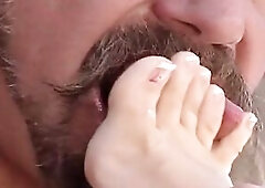 This is a session that u're gonna adore from the pont of time u watch this incredible woman! Get willing to cum hard during the time that watchin