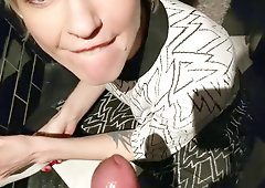 Facial, pov, night club toilet