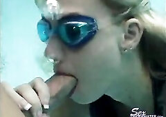 Taylor Lynn has Sex Underwater with her goggles