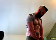 Beating That Big Dick In A Solo Set