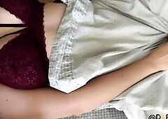Female-dominator mother I'd like to fuck masturbates herself until this babe cums
