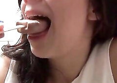 Solo Fantasy Chicks: Mia Sucks on Fudge
