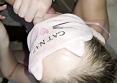 Succhio il suo grosso cazzo e bacio il mio ragazzo con la bocca piena di sperma!