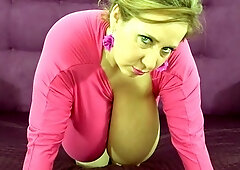 Shaved pussy blonde Tasha Reign with big boobs goes solo