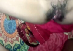 Hot Aunty Fucked In The Night And Cum Dropped In Her Pussy With 18 Years