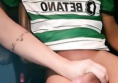 Christmas ride, what a velvety little throat this guy has