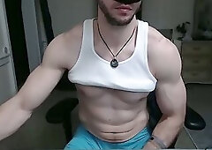 Hot Hunk Masked Guy With 7.5 Inches Cock