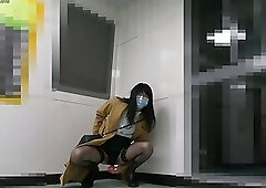 HA29After working overtime, anal masturbation outside the office! Cum on black stockings!