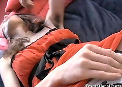 Isabelle Foxglove fucks Kitty Bush