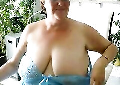 Fat Older has Live Online Vagina Play with Toy