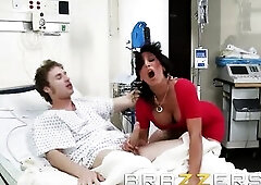 BRAZZERS - Mother I'd Like To Fuck Doctor Lezley Zen plays with her twat untill this babe gets some