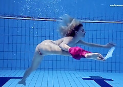 Pool girl movie with impressive Elena from Underwater Show